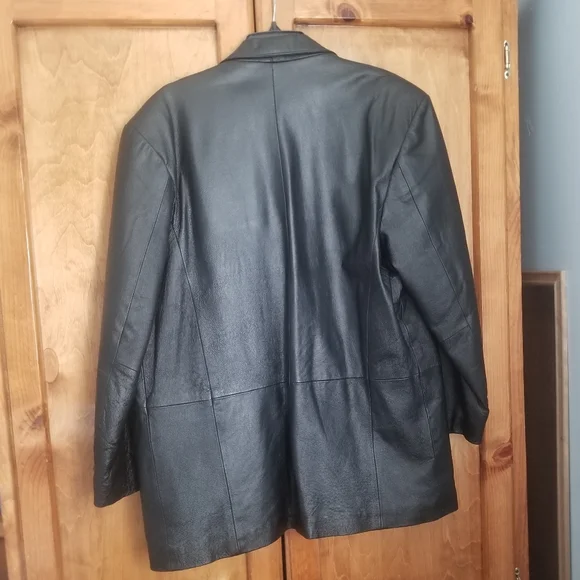 Mens Black genuine leather Jacket